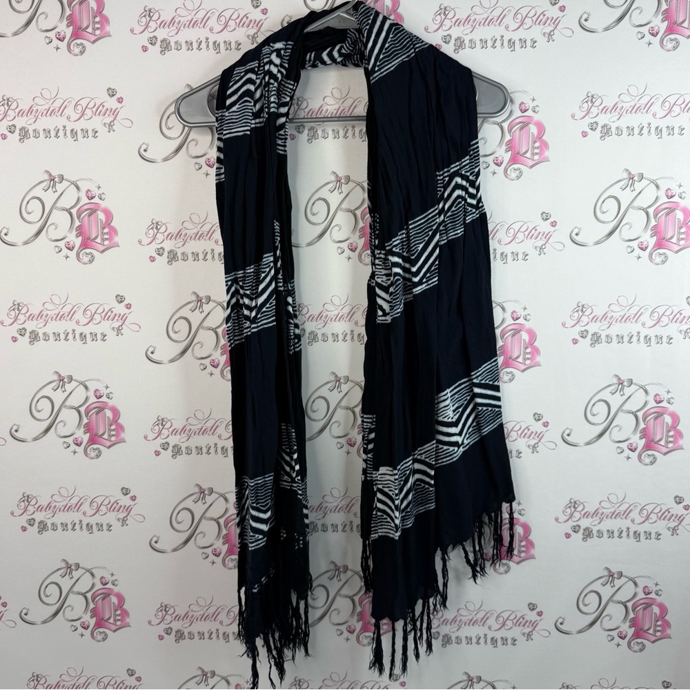 Scarf scarve wrap tassels Aztec Elegant Black navy and White Scarf